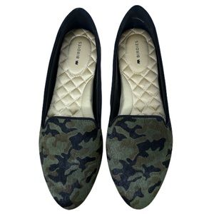 NWOT Army print Birdies flats/loafers